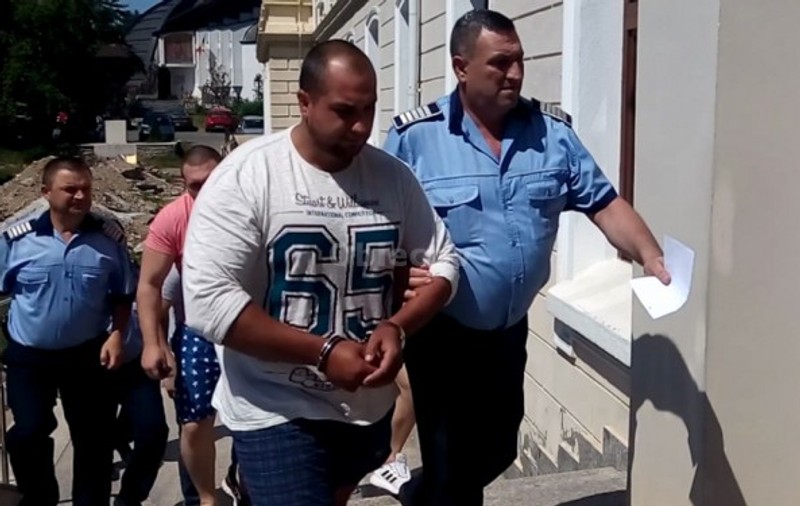 Cine este Alexandru Huțuleac, interlopul care a atacat cu sabia un polițist din Suceava