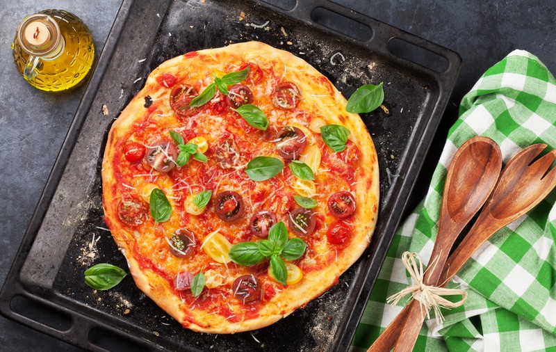 Rețete pizza - cum faci acasă blat pentru pizza, dar și cele mai bune rețete de topping-uri