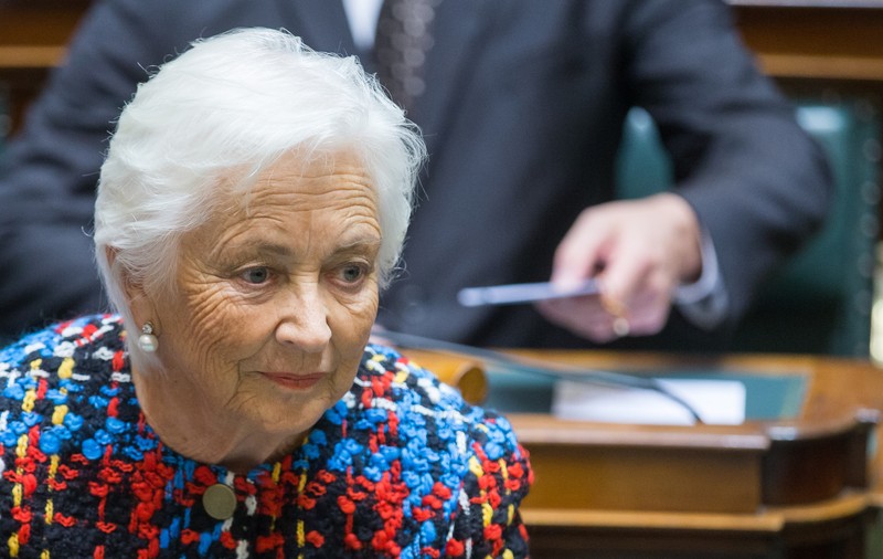 Regina Belgiei a suferit un accident vascular cerebral