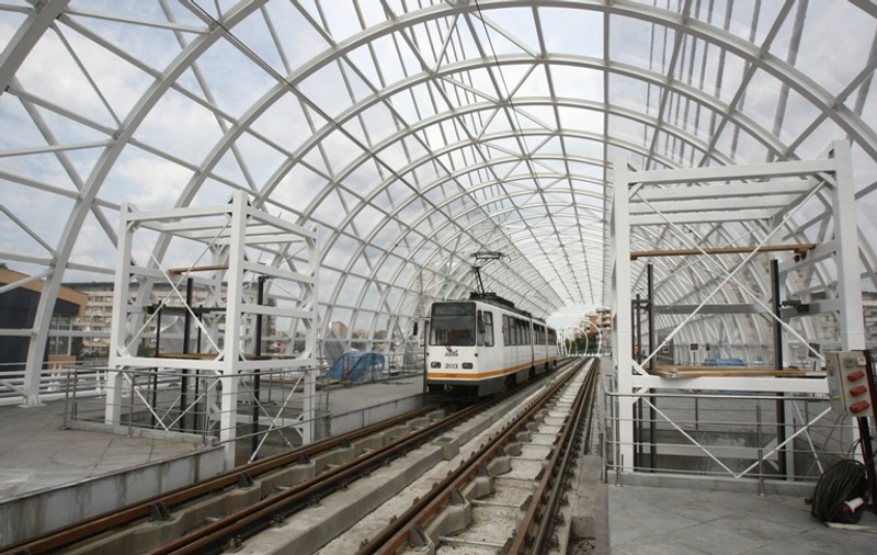 Se deschide staţia de tramvai de pe Pasajul Basarab
