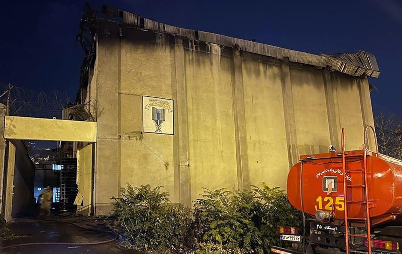 Cel puțin 8 oameni au murit și alte câteva zeci au fost răniți în incendiul de la închisoarea Evin, unde sunt încarcerați deţinuţii politic din Iran
