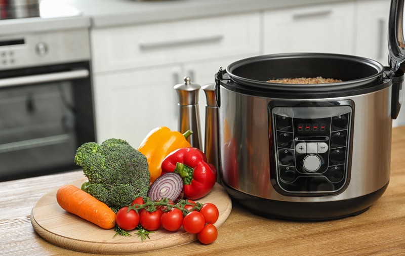 Cele mai bune 10 oale de gătit sub presiune (multicooker)
