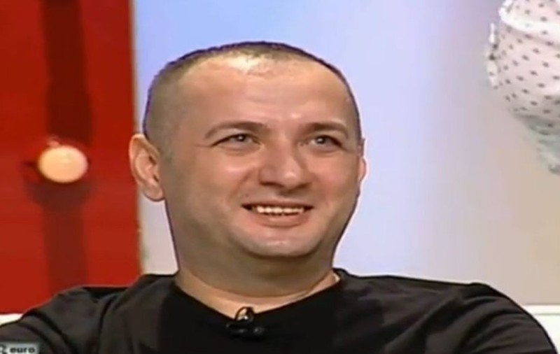 Leo de la Strehaia se laudă cu mormanul de bani. S-a filmat cu teancuri de euro | VIDEO