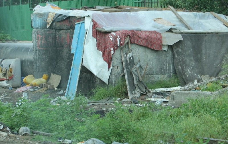 Două tabere de romi au fost demolate pe traseul Turului Franţei