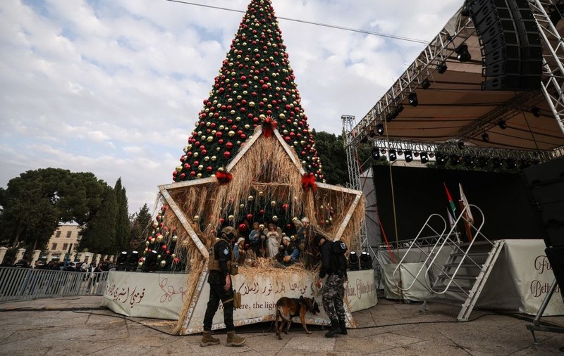 Betleemul reia festivitățile de Crăciun după doi ani de pauză, din cauza războiului din Gaza: „Este lumina speranței pentru noi”