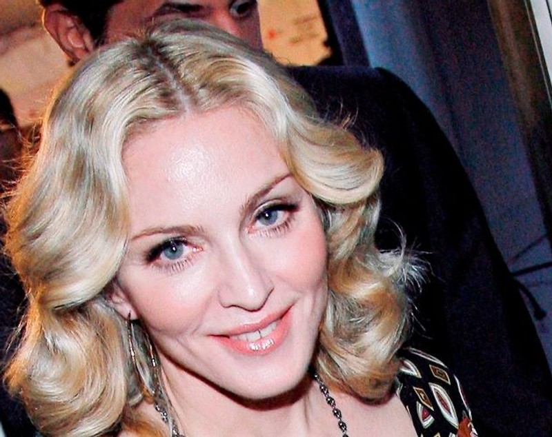 FOTO | Madonna și-a schimbat radical look-ul. Nu o mai recunoști!