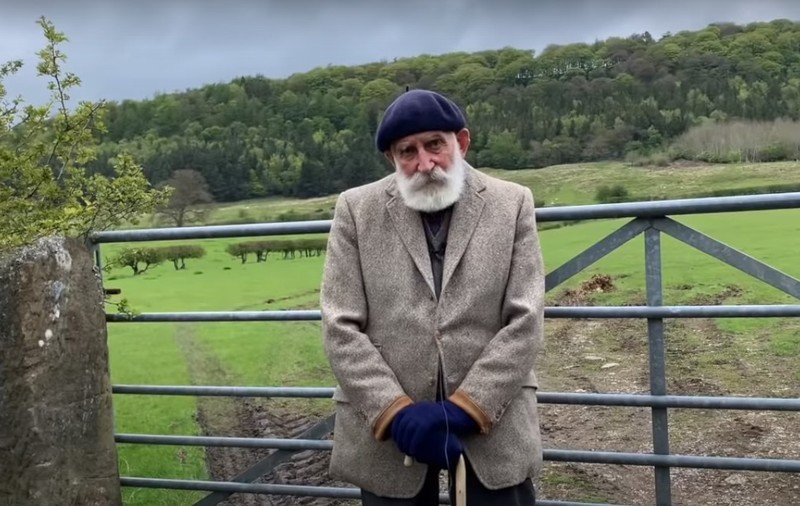 Cum a devenit un britanic vedetă pe Youtube la 84 de ani și a strâns milioane de vizualizări în pandemie