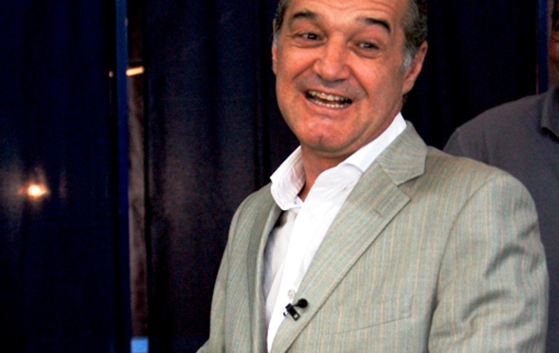Gigi Becali a confirmat că a negociat vânzarea Stelei