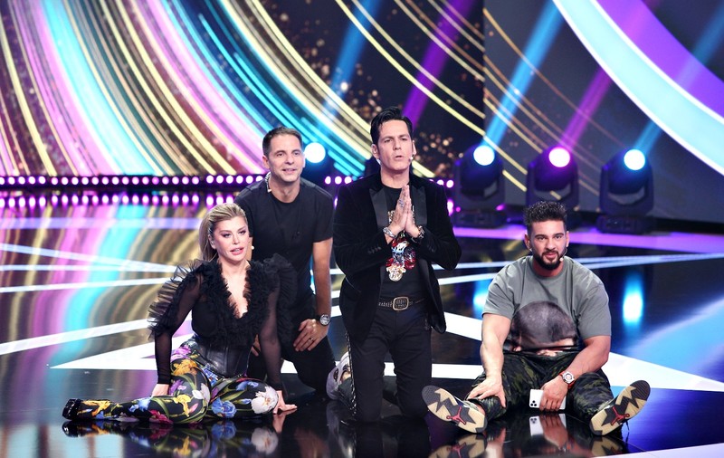 Ștefan Bănică Jr. și Loredana, în genunchi în fața unei fetițe de 4 ani. Situație inedită în prima ediție Next Star, sezonul 10