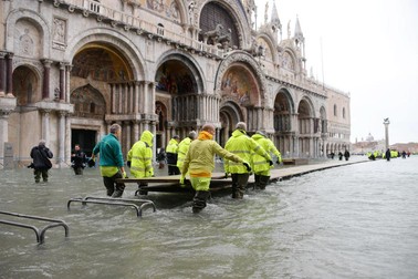 A fost decretată stare de urgență în Veneția (foto EPA)