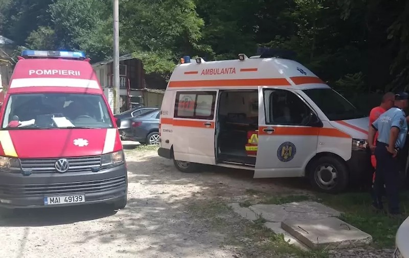 Un tânăr și soția lui, atacaţi de urs la Slănic Moldova, în timp ce se plimbau. Cei doi au ajuns la spital