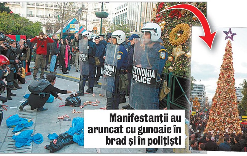 Au aruncat cu gunoaie în bradul de Crăciun din Atena