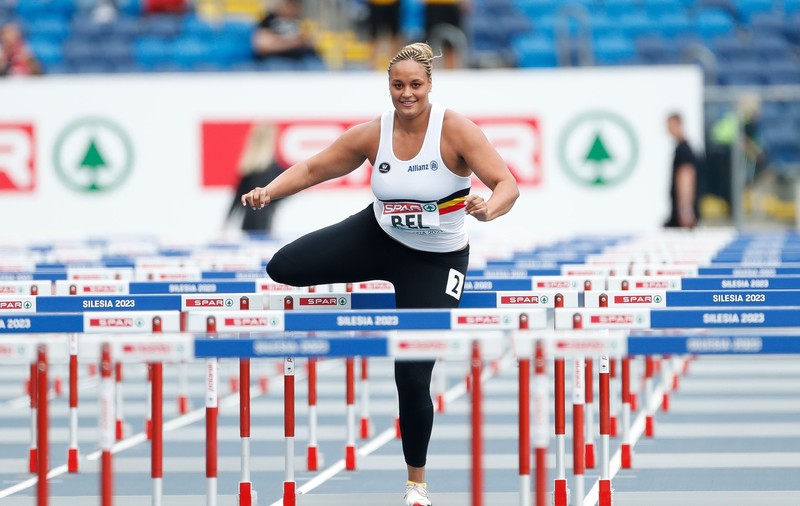Moment nemaiîntâlnit în atletism: o sportivă belgiană de la aruncarea greutății, nevoită să alerge în proba de 100 de metri garduri
