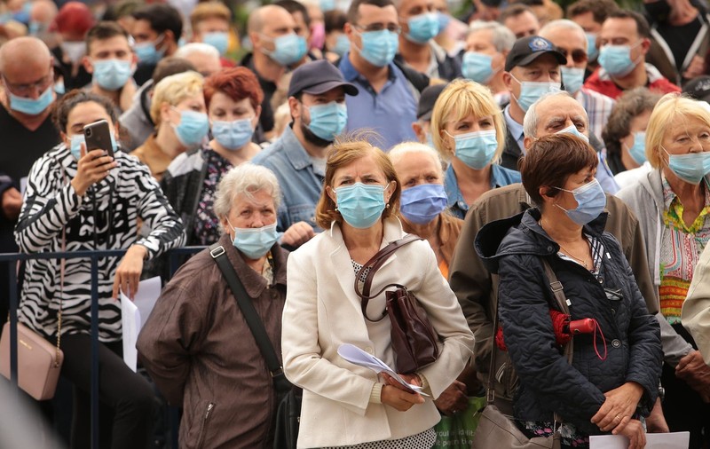 Bilanțul COVID: sub 200 de cazuri noi și 35 de decese în ultimele 24 de ore
