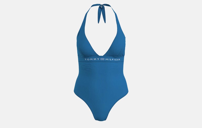 Modele de costume de baie de damă. Ce se poartă în sezonul estival în 2023