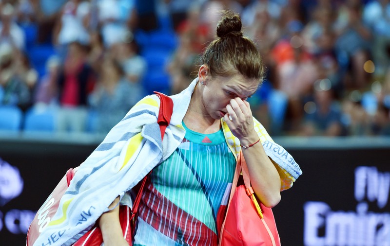 Simona Halep a amânat operația. Când își va ”repara” nasul! ^Pentru Cehia, cu care luptăm în weekend, în Fed Cup, ea e ”bestia nera”/ VIDEO
