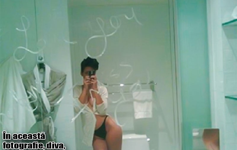 Rihanna, goală pe Internet