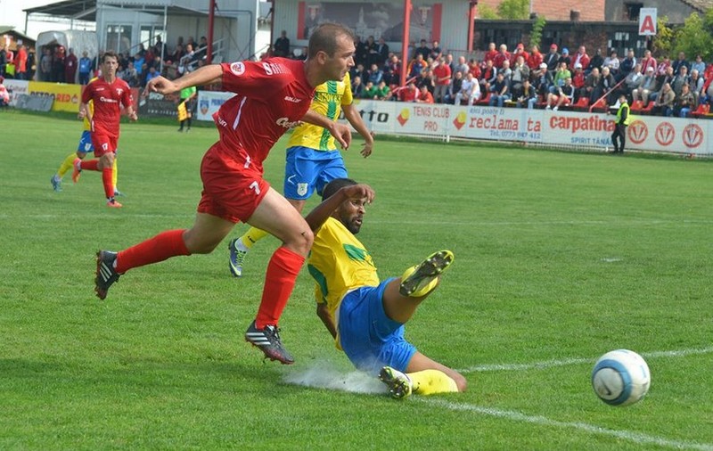 Liga 2. Etapă intermediară: Furie la Galați, după înfrângerea cu Brăila: ”Suntem niște tâmpiți!”. Brașovul i-a umilit pe juniorii Reșiței! Rapid s-a impus la Piatra Neamț, UTA, liderul din Vest, învins la Mioveni