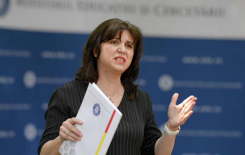 Ministrul Educației: ”Școala trebuie să afle de la Direcția de Sănătate Publică în ce scenariu va trece”