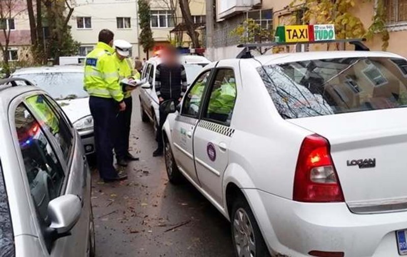 Un tânăr a fost reținut în Timișoara, după ce a atacat cu un cuțit un taximetrist și i-a furat telefonul