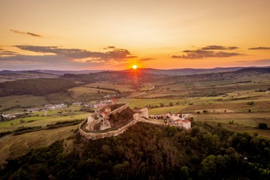 Cetatea Rupea, la apus