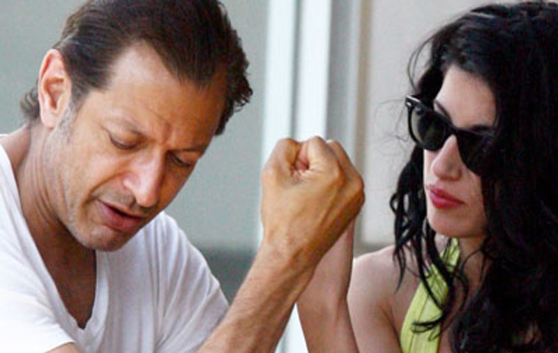 Jeff Goldblum are o prietenă cu 36 de ani mai tânără