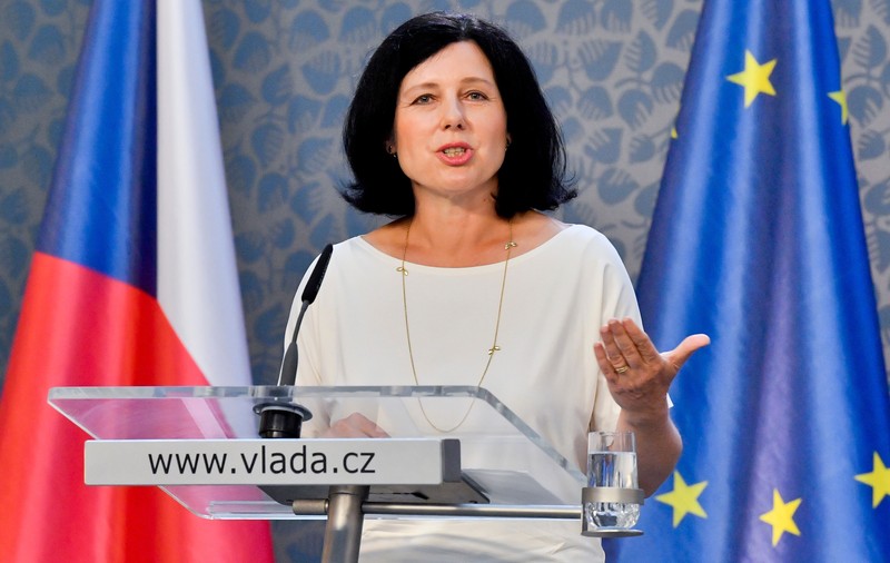 „Destul e destul”. După două mandate la Bruxelles, vicepreședinta Comisiei Europene se pregătește de „detoxifiere politică”