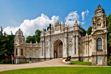Palatul Dolmabahce - locuri de vizitat în Istanbul