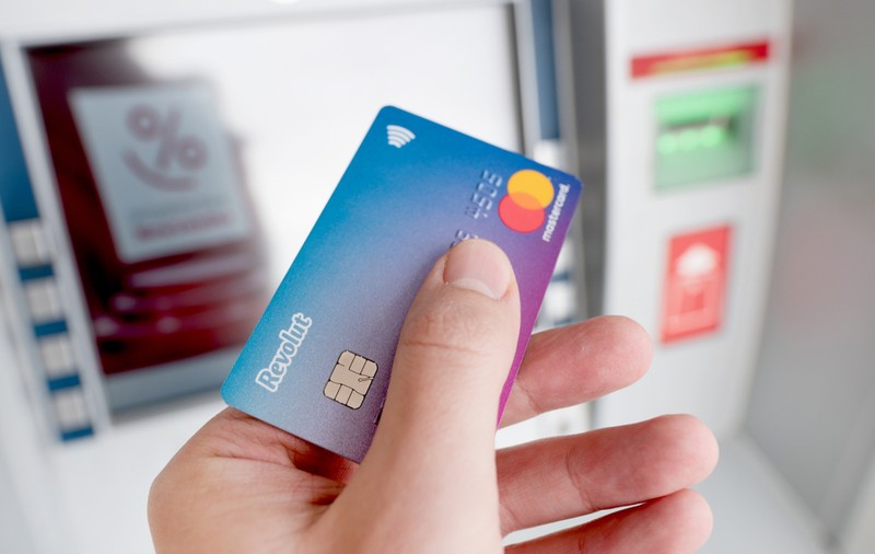 Cum se face un card Revolut și la ce folosește