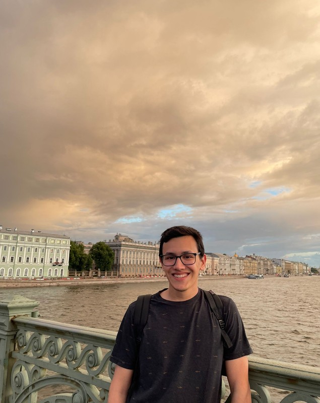 Juan Pablo, tânărul din Uruguay fascinat de limba română, pe care a învățat-o singur. „Frații mei latini, vă salut și sper să vă pot vizita din nou într-o zi!”