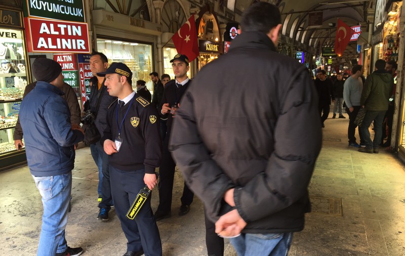 EXCLUSIV. Măsuri de siguranță extreme la Istanbul | În Marele Bazar se intră exact ca în aeroport