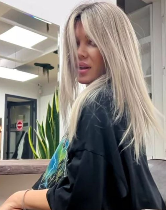 Gina Pistol, schimbare radicală de look: „Îl ador”. A stat 8 ore la salonul de înfrumusețare