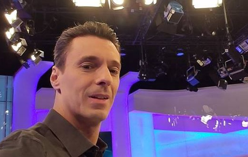 Ce studii are Mircea Badea. La ce vârstă s-a angajat