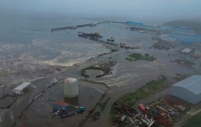 Cel mai puternic cutremur de pe planetă din ultimii 14 ani s-a produs în Kamceatka, Rusia. Coastele mai multor țări, lovite de valuri.  Milioane de oameni afectați
