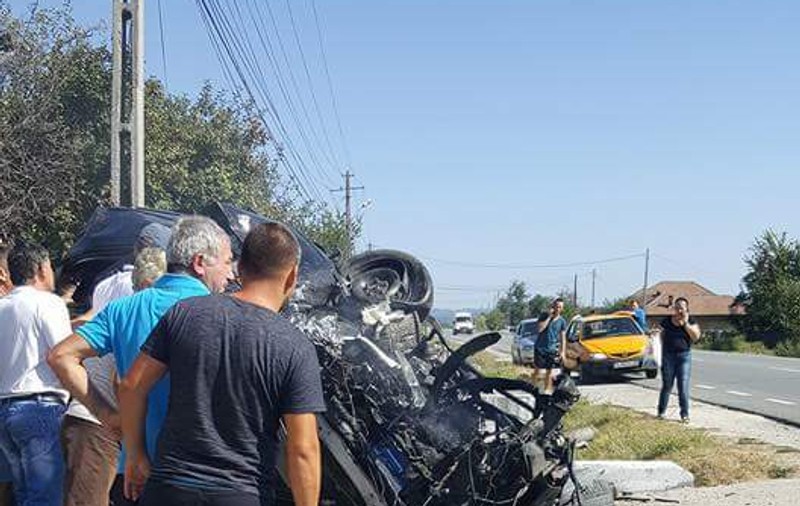 Cântăreața de muzică populară Elena Epure a murit într-un accident de mașină. Avea doar 33 de ani