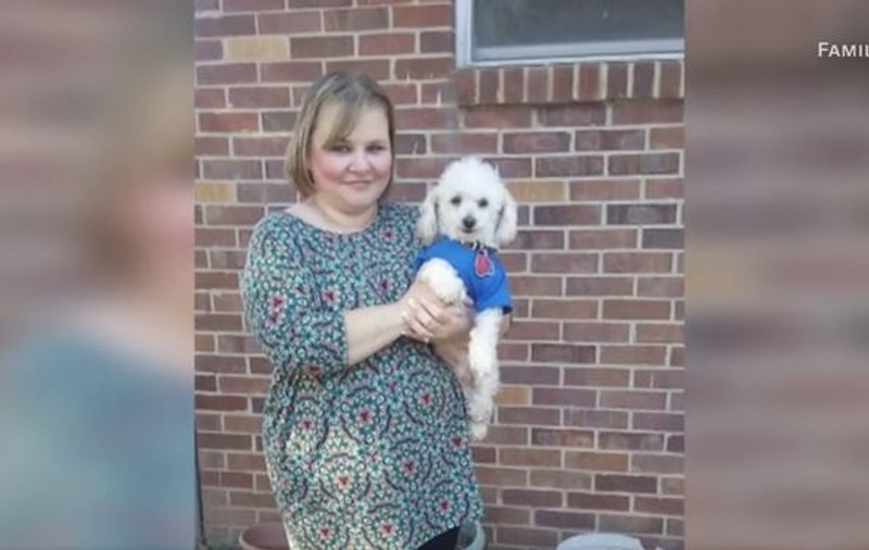 O femeie a cerut să fie salvată de inundațiile din Arkansas până în ultima clipă. Dispecerul de la 911 a certat-o. „Data viitoare să nu mai conduci prin apă”