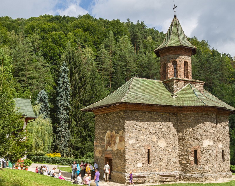 Mănăstirea Prislop - istoric, legendă și program de vizitare