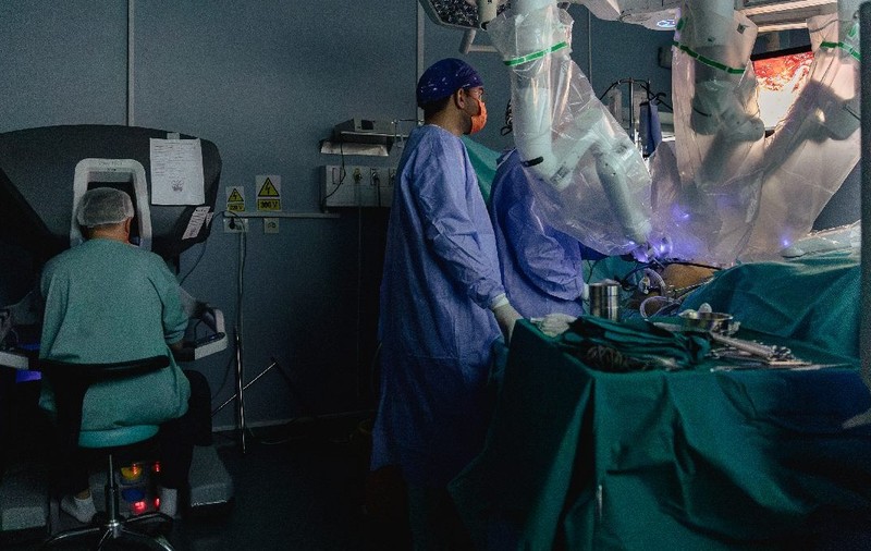 Chirurgie robotica la Spitalul Burghele dupa 15 ani de pauza