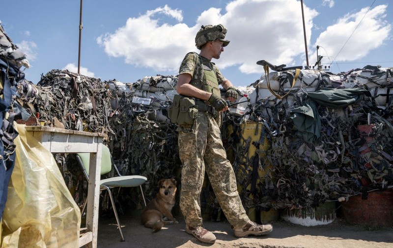 Washington Post: În așteptarea ajutorului occidental, unii ucraineni luptă cu arme sovietice mai bătrâne decât ei. Un progres pe front în aceste condiții este imposibil