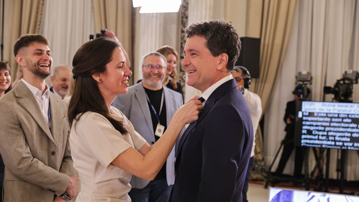 Nicușor Dan și partenera sa de viață, Mirabela Grădinaru