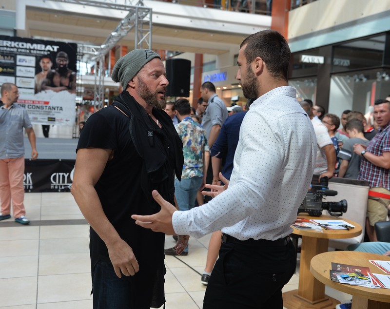 Luptătorii de la Superkombat Constanța au trecut cu bine de proba cântarului / GALERIE FOTO