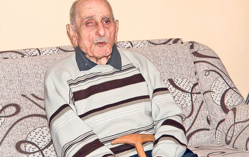 Luca Nistor, un veteran vrâncean de 92 de ani, rememorează coşmarul trăit în lagăre, în cel de-al Doilea Război Mondial: «Am fost canibal fără să ştiu»