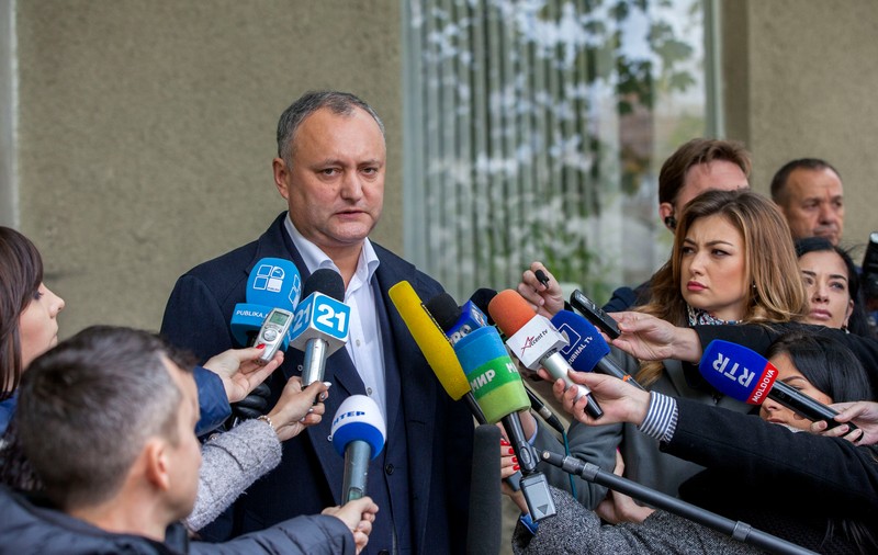 Igor Dodon, sigur că a câștigat alegerile din primele minute după închiderea urnelor: ”Gata, Maia, alegerile s-au terminat”