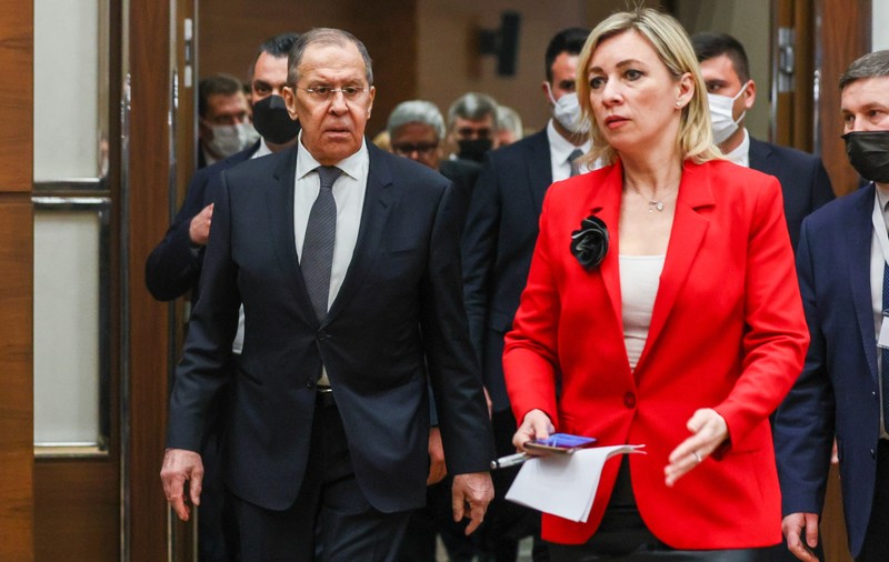 O fostă deputată rusă spune că Serghei Lavrov și Maria Zaharova au avut și o relație intimă. „În rândul elitelor e la modă să ai două familii”
