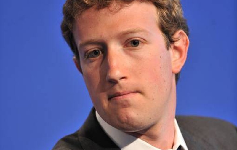 Fondatorul Facebook revine la facultatea pe care a abandonat-o. Află motivul!