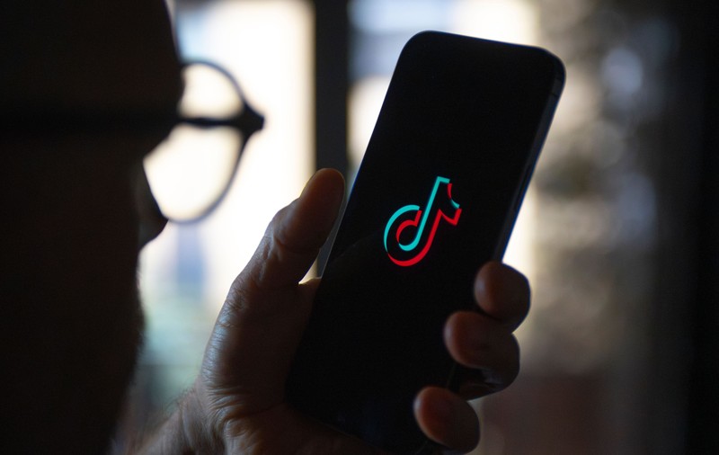 TikTok va fi interzisă în SUA, dacă nu renunță la legăturile cu China, potrivit unui proiect adoptat de Camera Reprezentanților