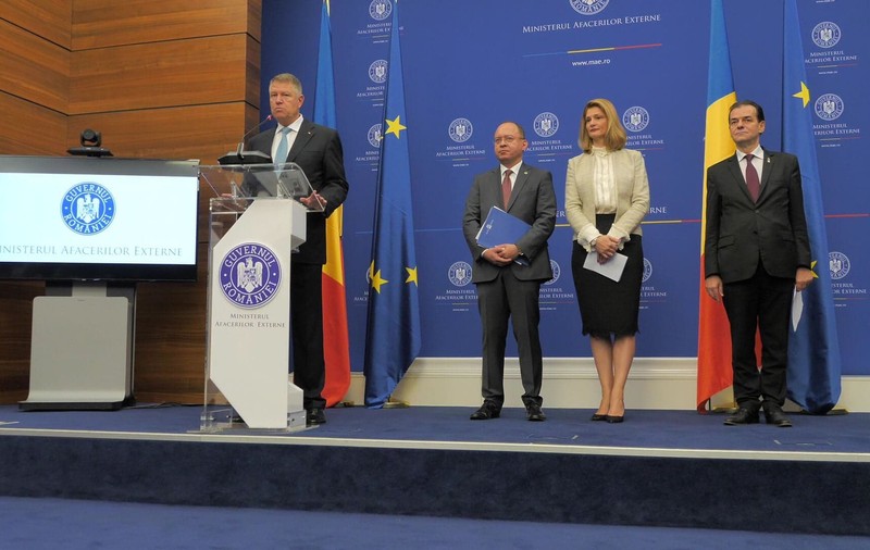 UPDATE | Predare-primire la ministere. Preşedintele Klaus Iohannis a atacat dur guvernarea PSD. Prima şedinţă a Executivului Orban va avea loc miercuri