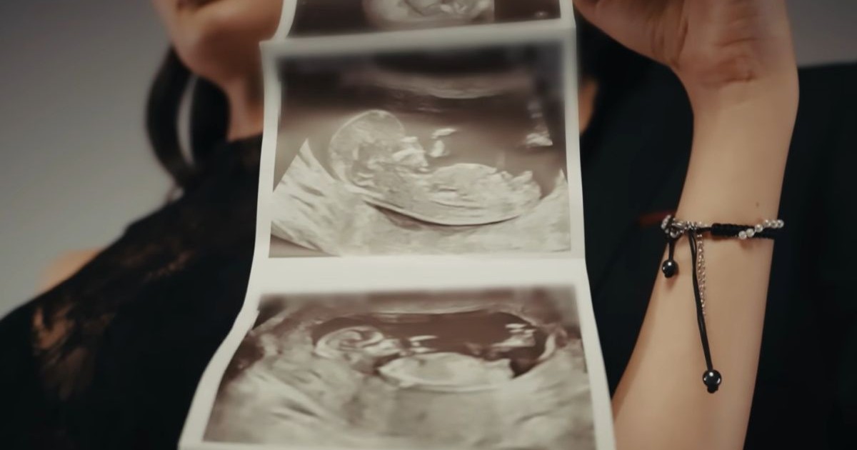 Cântăreața Nadina, pe numele ei real Adina Gabriela Tihulcă, e însărcinată
