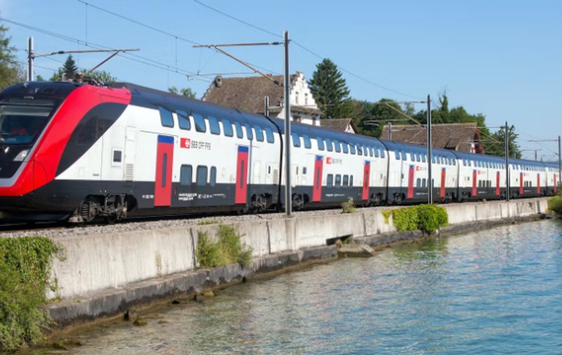 „Sistemul nu mai face față”. Cum au ajuns trenurile din Elveția „bombe urât mirositoare”