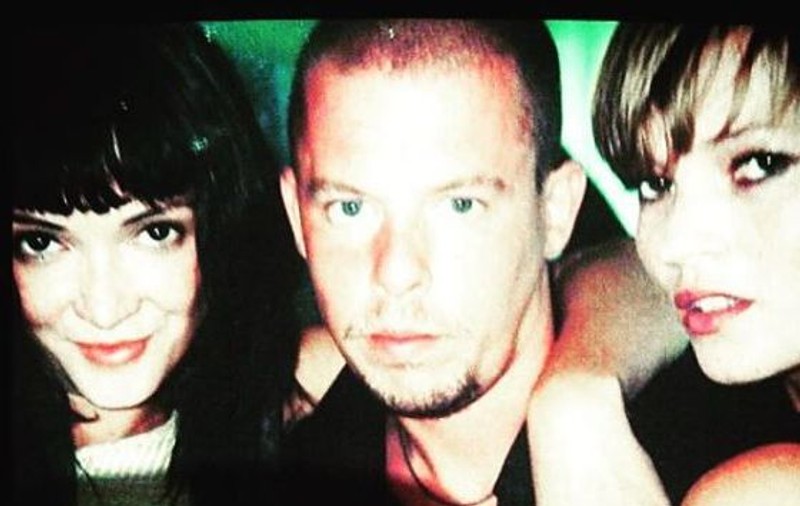 FOTO | Povestea lui Annabelle Neilson, modelul găsit mort în propria casă. Cum a ajuns dependentă de droguri la 16 ani